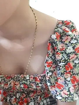 Kanchan7909 Adlı Modelin Canlı Sohbet Odası