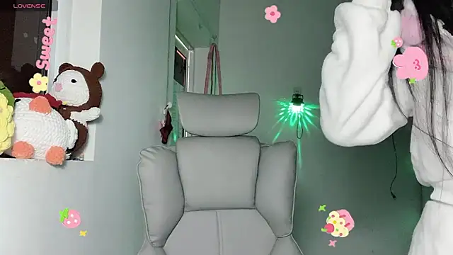 Chat soba uživo modela Tieu-May