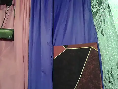 prettymomma24xx élő chatszobája