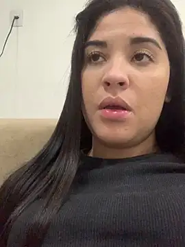 _byerii Adlı Modelin Canlı Sohbet Odası