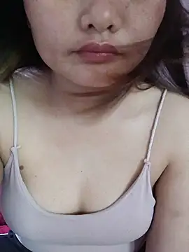 Sweet--Sexy Adlı Modelin Canlı Sohbet Odası