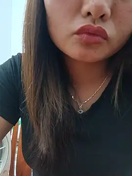 Sweet--Sexy's Live Chat Room