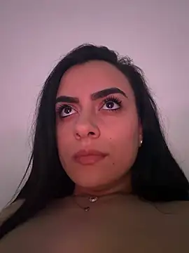 Marisa_ass – Naživo chatovacia miestnosť