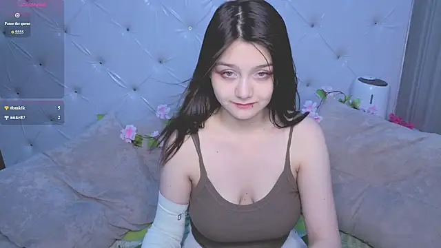xxxnaughtyfoxyxxx – Naživo XXX chat