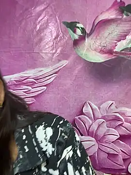 Chat ao vivo de Priyaa_1433