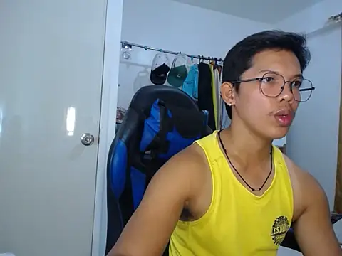 holly_oreo Pertunjukan Webcam