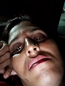 Bhavna8080n Live chat-huone