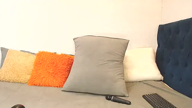 PornFlexy001 Adlı Modelin Canlı Sohbet Odası
