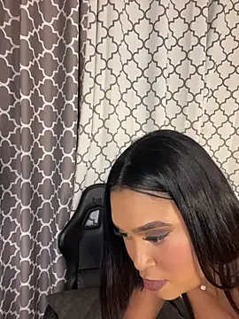 Chat ao vivo de Emii_Love