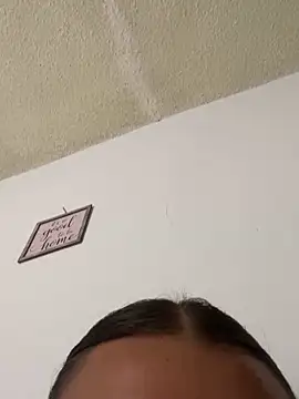 Chat soba uživo modela Maya_Manes