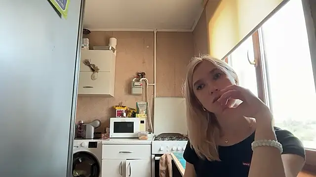 חדר צ'אט בשידור חי של AngelJeni