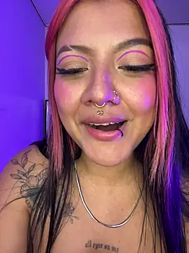 Abbyqueen23_ Adlı Modelin Canlı Sohbet Odası