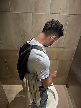 הופעת וובקאם של liam_bronw