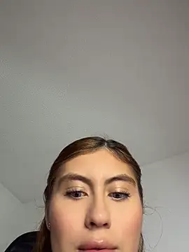Stormi_th Adlı Modelin Canlı Sohbet Odası
