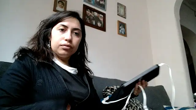 darkgodessone Adlı Modelin Canlı Sohbet Odası