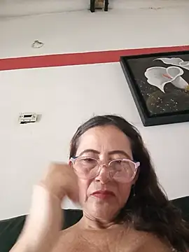 Salome_69's Live Chat Room