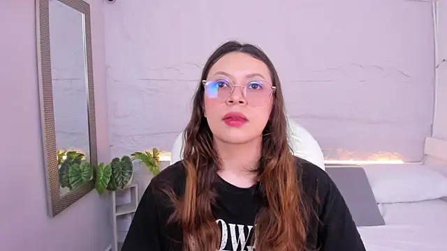 lanna_18_ élő chatszobája