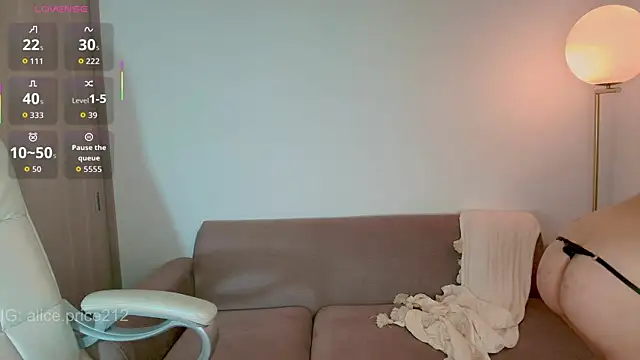 Pokój czatu na żywo – Alice_Price_