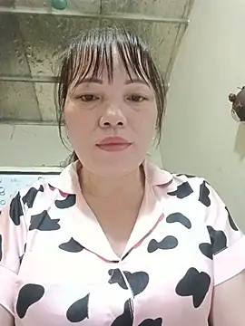 Chat soba uživo modela Sana-vn