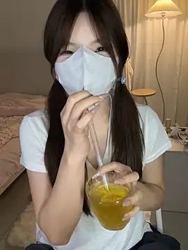 _xiaoxinxin_n Live chat-huone