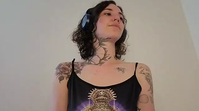Dirty_Pink's Live Chat Room