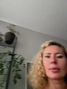 Tania201243 Webcam Show