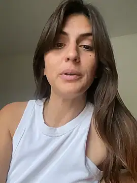 Živá chatovací místnost keyneyamal