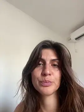 חדר צ'אט בשידור חי של keyneyamal