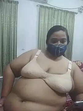 momo_loves – live chatrum