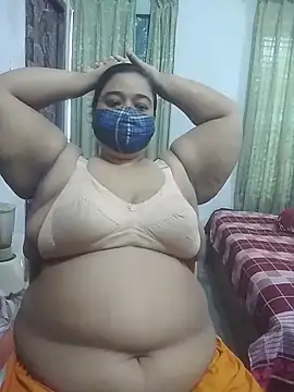 momo_loves Adlı Modelin Canlı Sohbet Odası