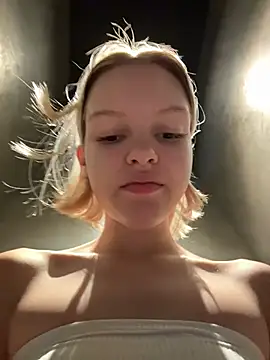 חדר צ'אט בשידור חי של AshleyMur