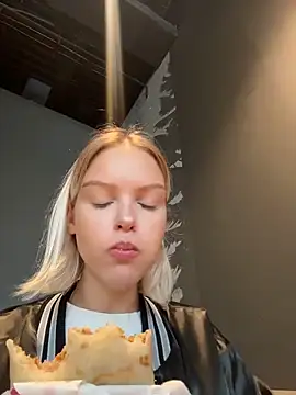 AshleyMur 실시간 채팅방
