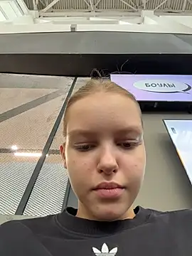 AshleyMur Adlı Modelin Canlı Sohbet Odası