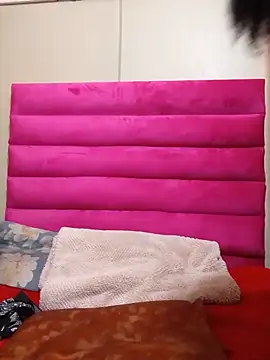 ExtraDoll Adlı Modelin Canlı Sohbet Odası