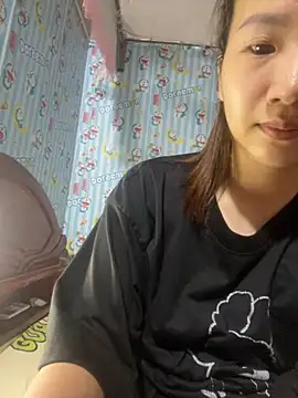 Sala de chat ao vivo de -Lyly_