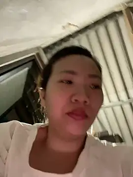 -Lyly_ Live Chatraum