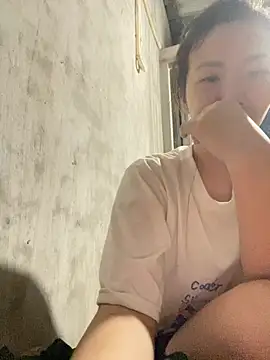 -Lyly_ Cameră chat live