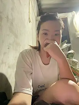 -Lyly_ 现场聊天室