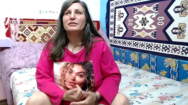 Adelinemilf's Live Chat Room