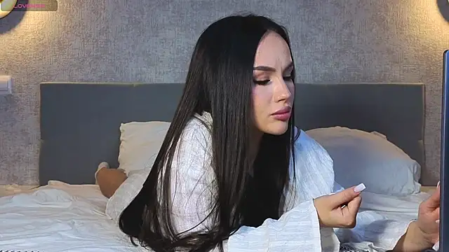 LushMirai – Naživo chatovacia miestnosť