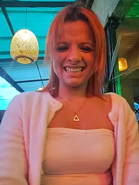 Sala de chat en directo de Cataleya_16