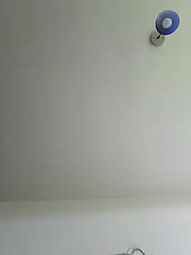 Michelle_ec's Live Chat Room