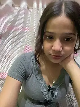 Sala de chat en directo de sanjna0122