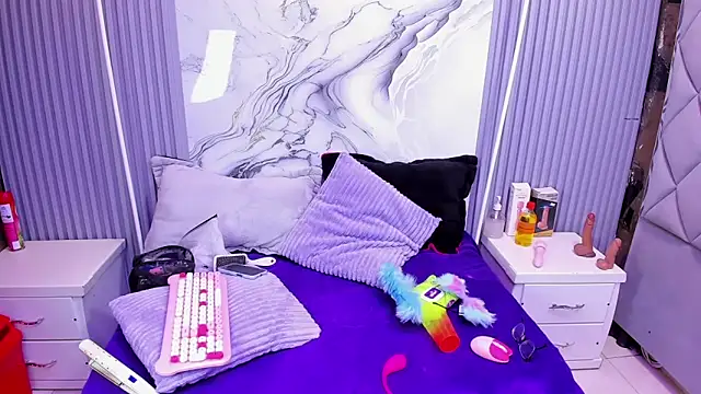 miarose_69 élő chatszobája