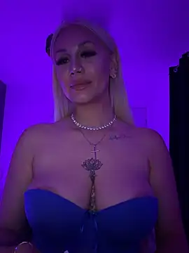 Chat soba uživo modela AlmaBby
