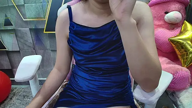 NymphoIsLive Adlı Modelin Canlı Sohbet Odası