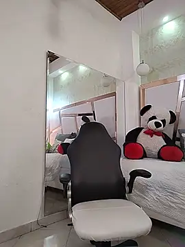 tatikanyxn Live chat-huone