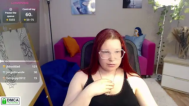kuri_u's Live Chat Room
