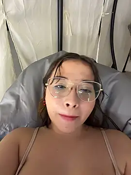 Sala de chat ao vivo de AliciaWhite_nt