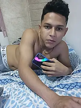 Negraamara's Live Chat Room